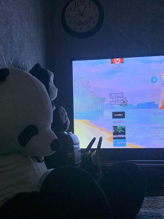 Продаеться пс 3 в идиале как новая