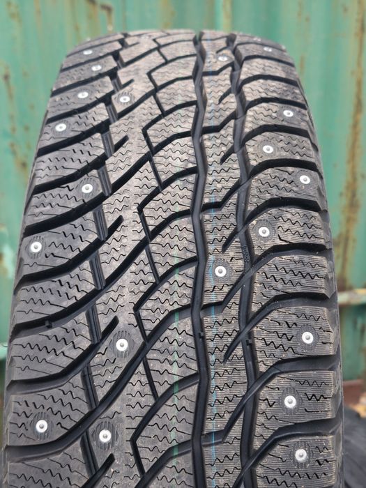 Продам резину зима новая 215!65!16