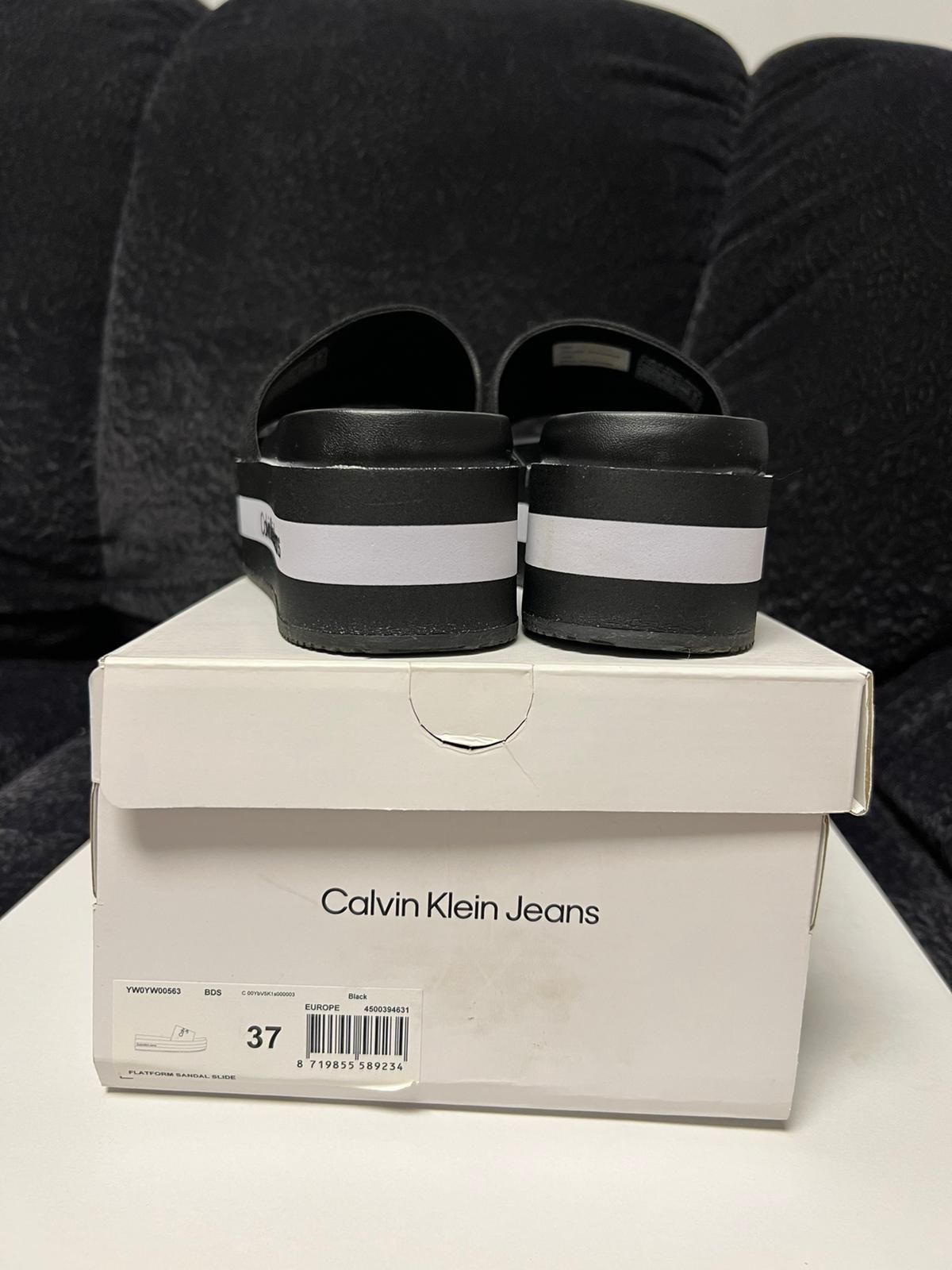 Papuci/Slapi Calvin Klein originali