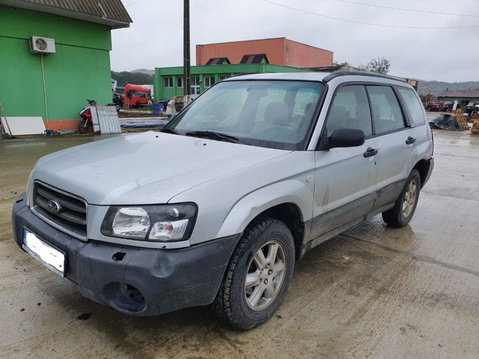 Dezmembrez Subaru Forester, an 2003, motor 2.0 benzina, 92kw 125cp cod motor EJ201