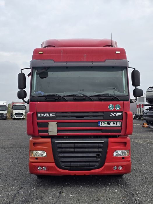 Vând ansamblu DAF + Remorcă Schmitz Coil-Liner