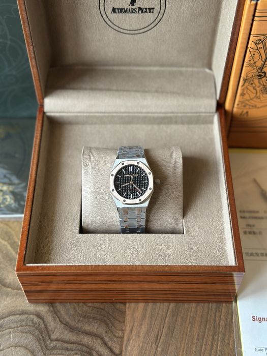 Audemars Piguet Royal Oak 33 mm Quartz - дамски модел