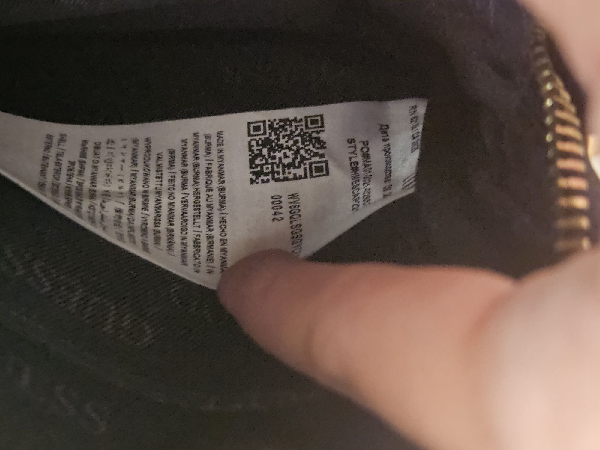 Нова оригинална кожена чанта Guess