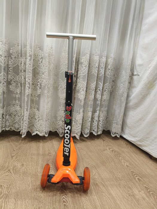 Самокат детский бу отличная состояние