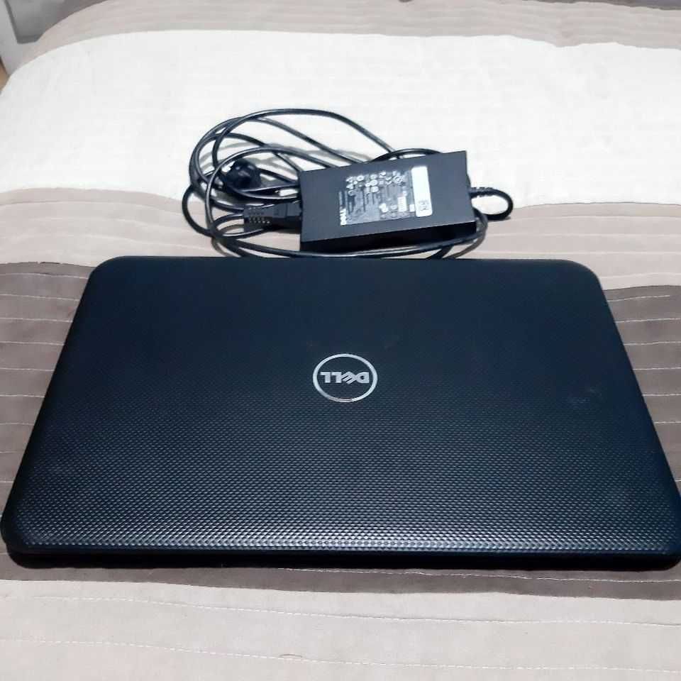 Vand LaptopDell3721 i3,8GbRam,SSD240GB,Display17,3 StareFB,