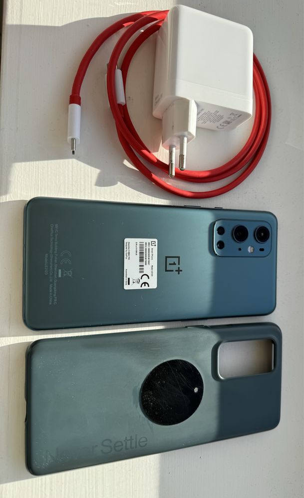 OnePlus 9 pro 12 gb ram 256 gb