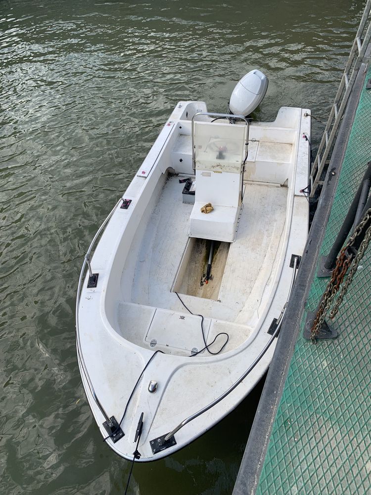 Barca OPEN cu motor Yamaha 50 cp 4 timpi