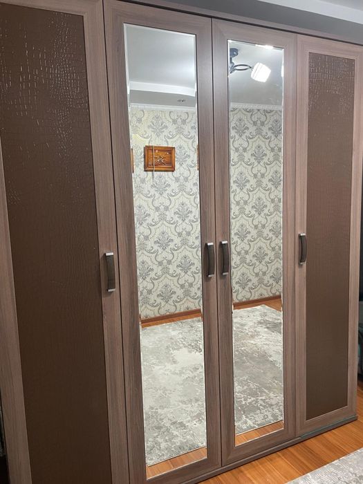 Продам шикарный шкаф