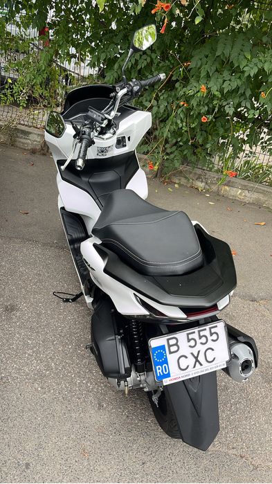 Honda PCX 125 (permis categoria B)