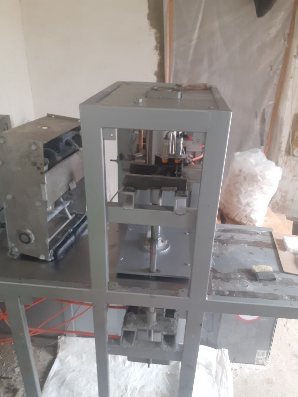 Qand chiqarish apparati sotiladi