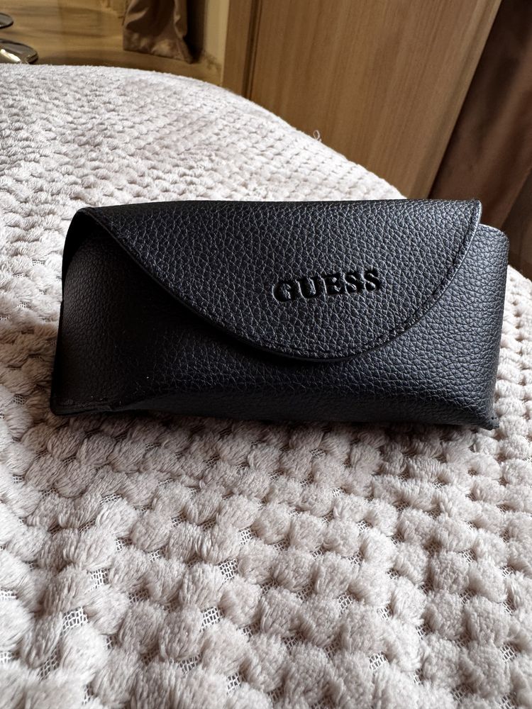 Слънчеви очила Guess