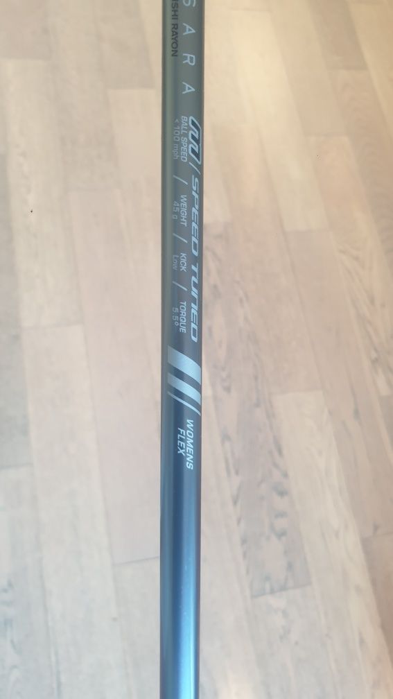 Дамски голф стик 5 wood Cobra King Speed LD в отлично състояние.