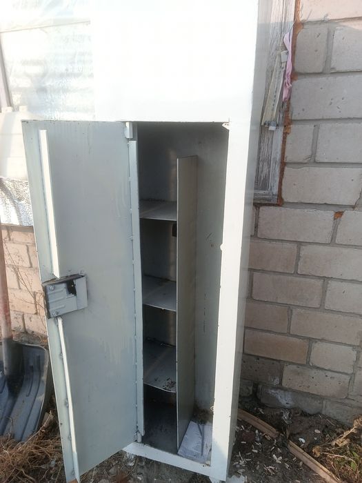 Сейф металический