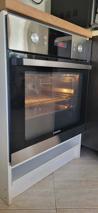 Фурна за вграждане Samsung BF1C4T043