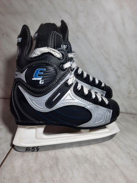 Patine hochei hochey 654 CCM marime 35 (22,5  cm) impecabile