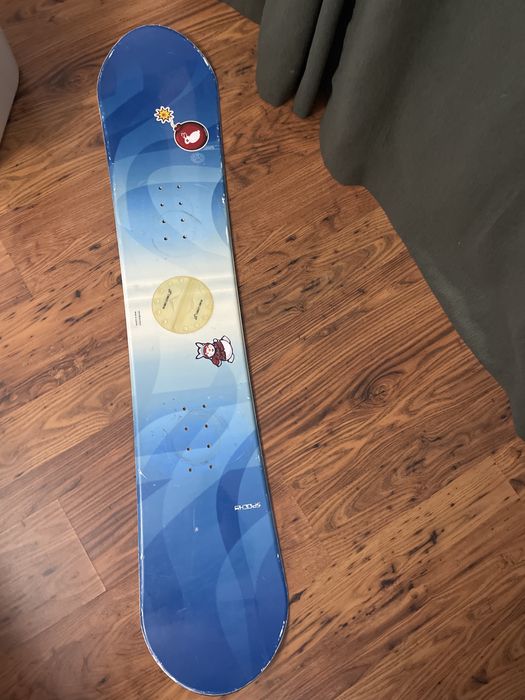 Vand placa de snowboard