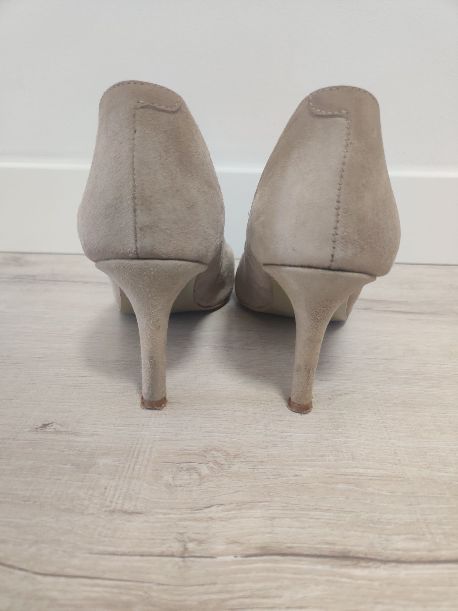 Stiletto nude piele intoarsa, marimea 37