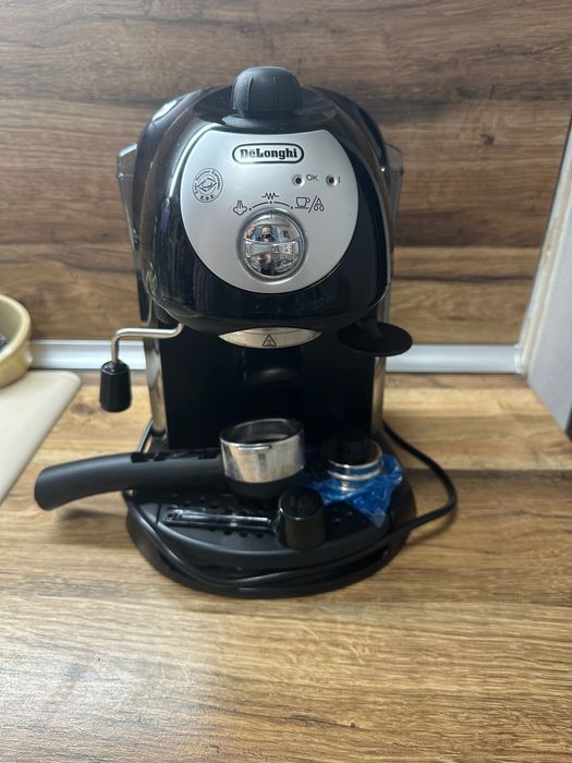 ЕСПРЕСО МАШИНА DeLonghi EC201.CD 15 бара.