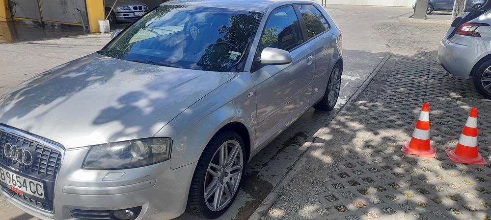 Лек автомобил Audi A3 2.0FSI