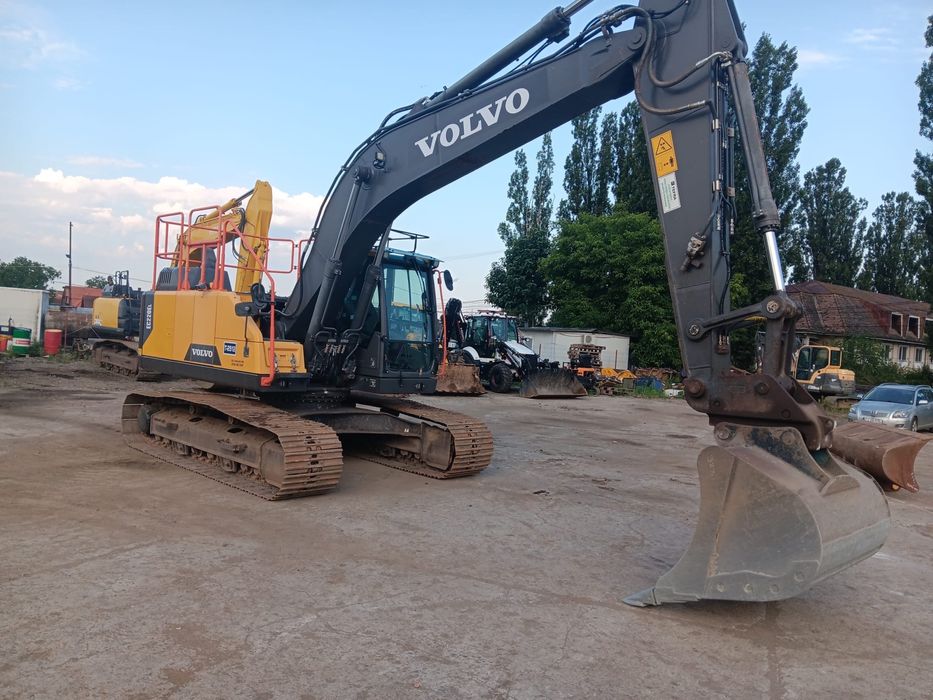 Excavator VOLVO EC 220