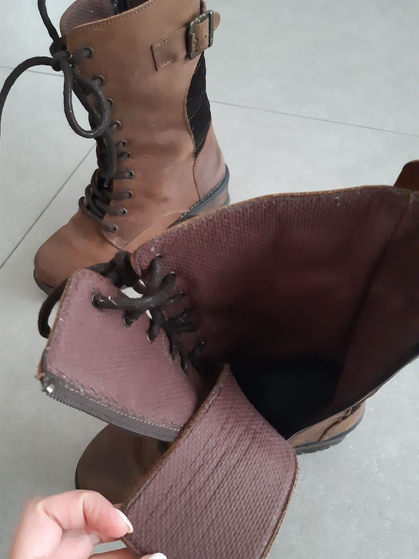 Ghete piele cu siret
