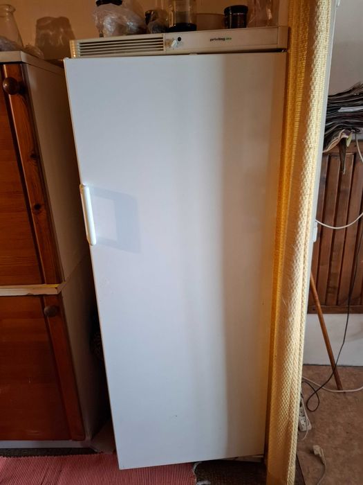 Подарявам хладилник