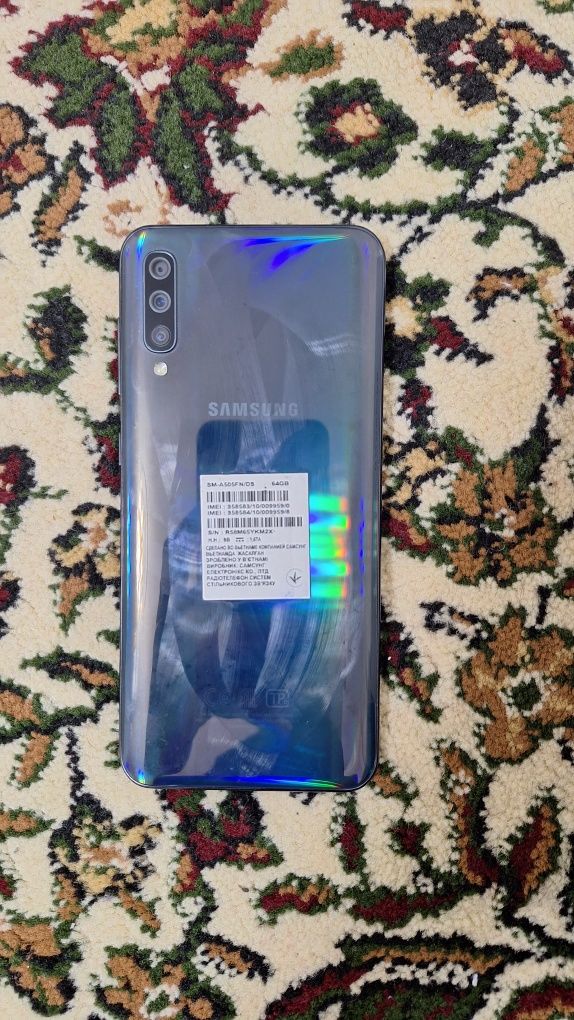 Samsung Galaxy A50 sotiladi