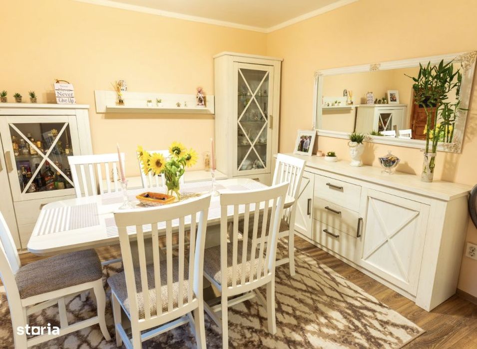 Camin primitor unicat, cu 3 cam. si atmosfera calda, recent modernizat