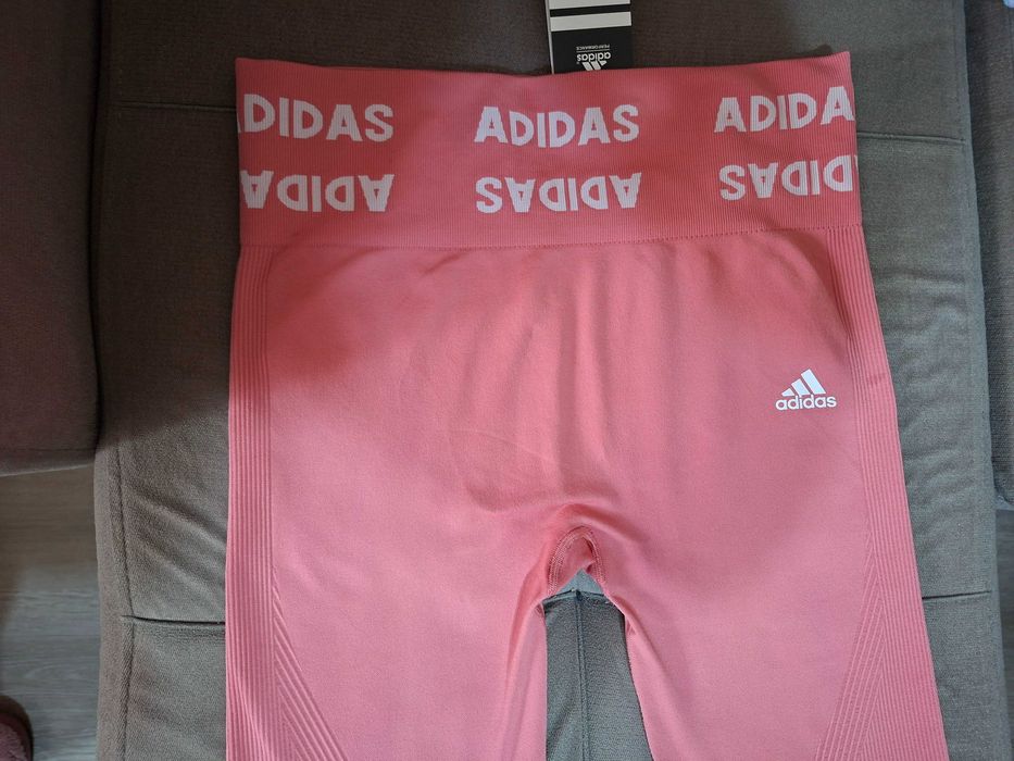 Дамски нов оригинален клин Adidas с етикет