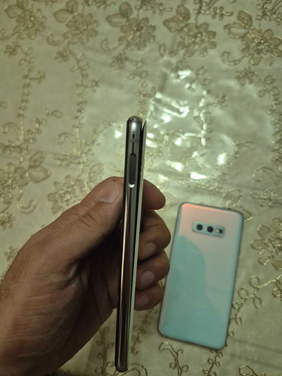 Samsung Galaxy S10e – 2 dona telefon sotiladi!