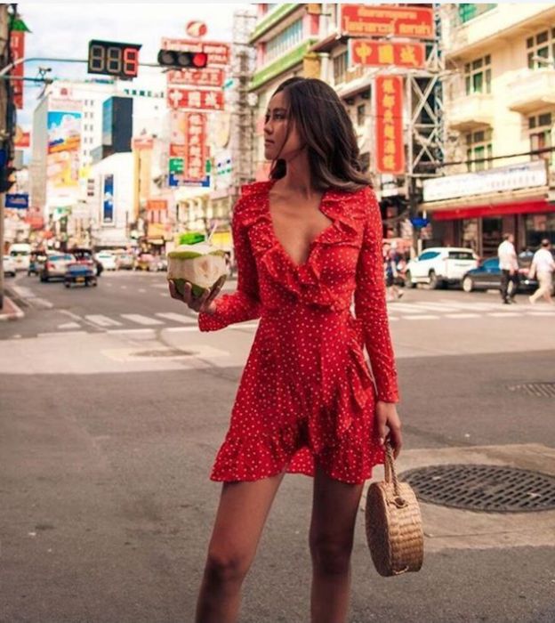 Женское платье мини продается+ подарок