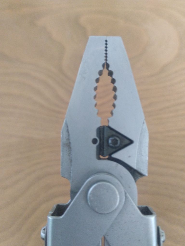 Мултитул Gerber MP600