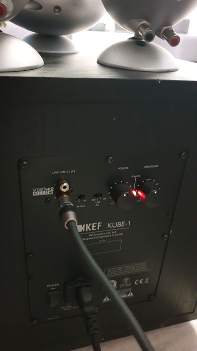 Subwoofer Kef Q400/Kube 1 cu 3 sateliti Kef  SP 3375