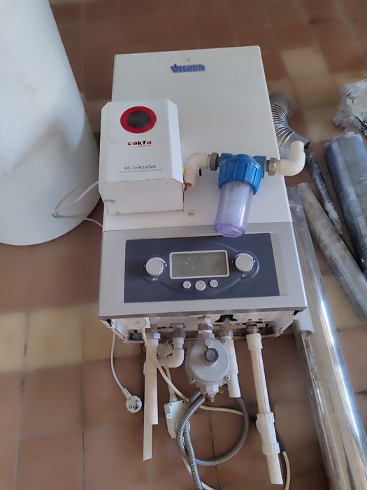 Аристон. Водонагреватель.  Vitech