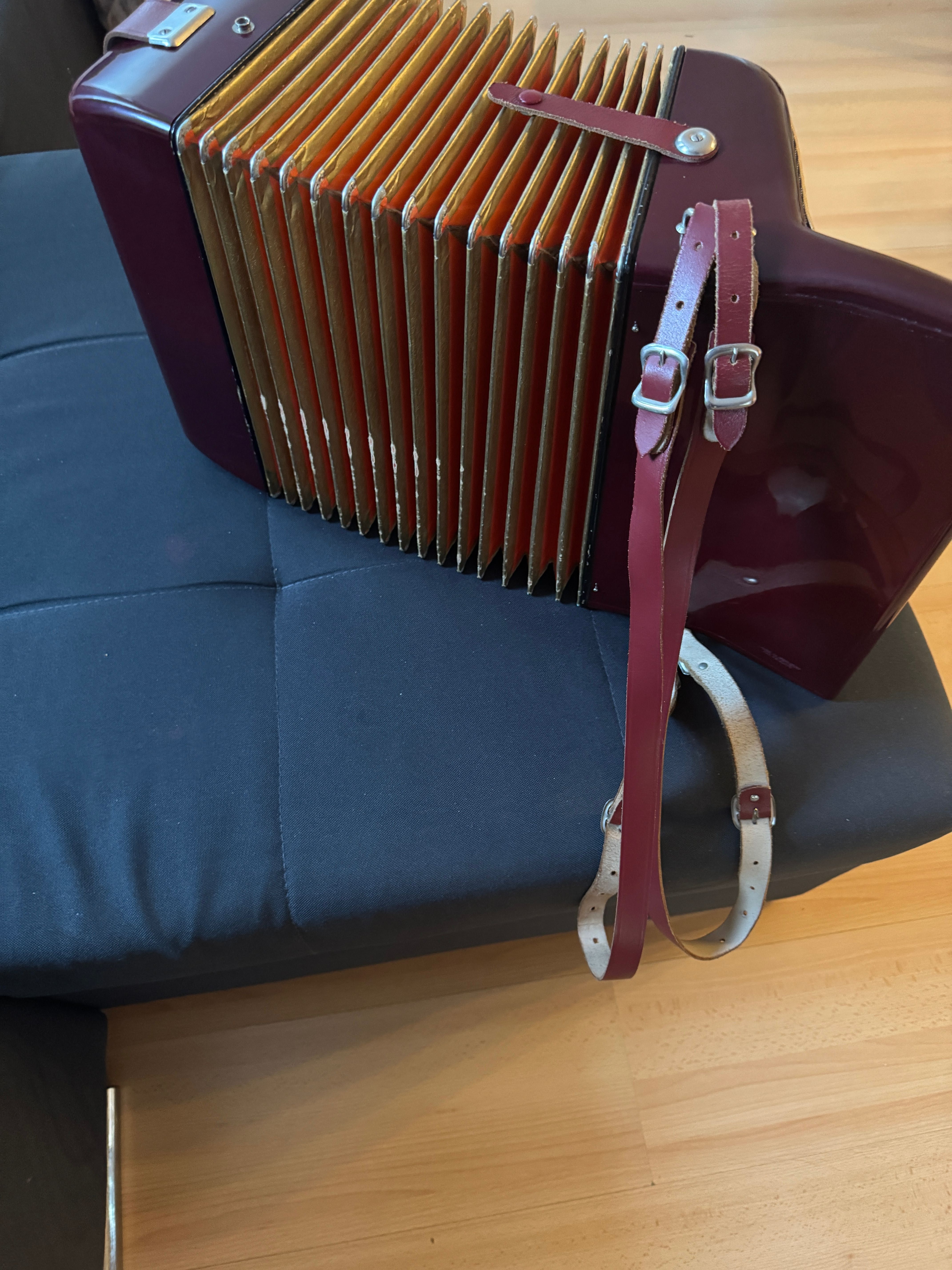 Acordeon Hohner starle 40