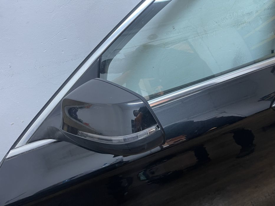 Portiera stanga fata spate Bmw Seria 5 F10 cod 475 an 2010-2016