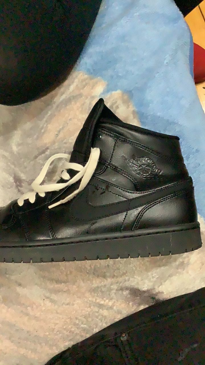 Jordan Triple Black Leather Mid