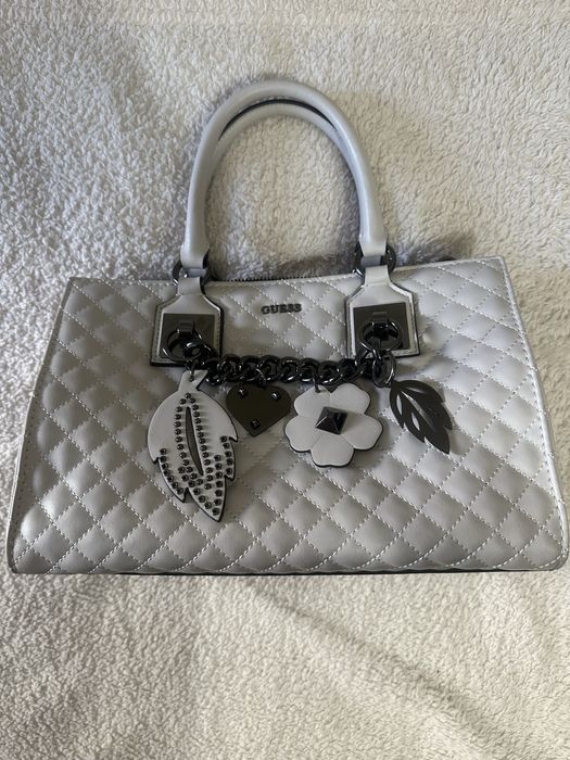 Geanta Guess (+ curea umar)