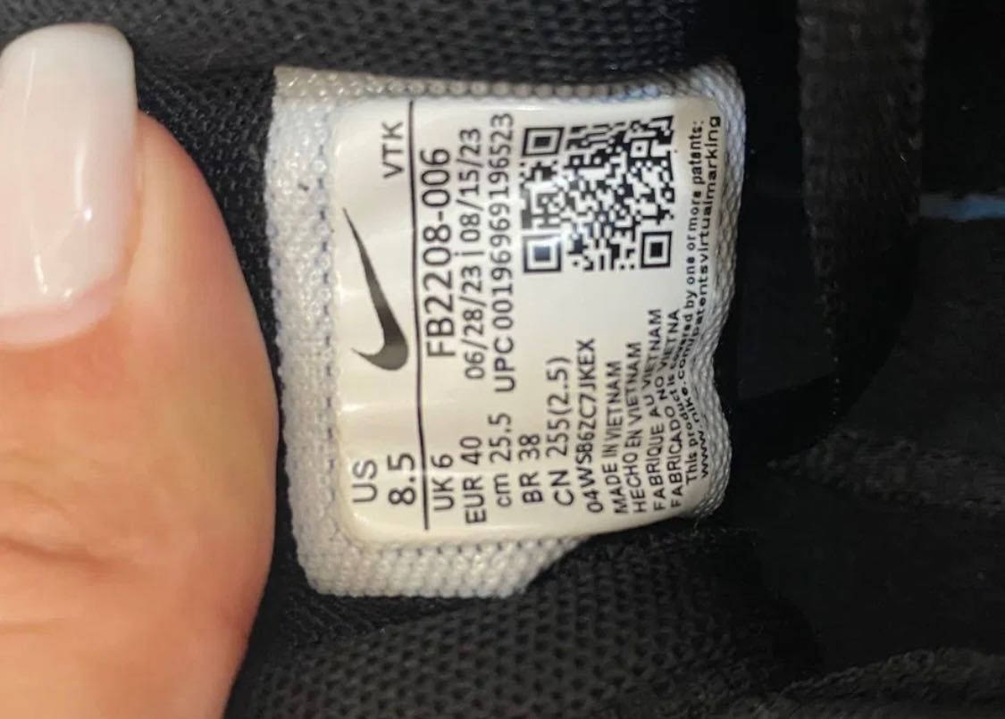 Дамски маратонки Nike Revolution
