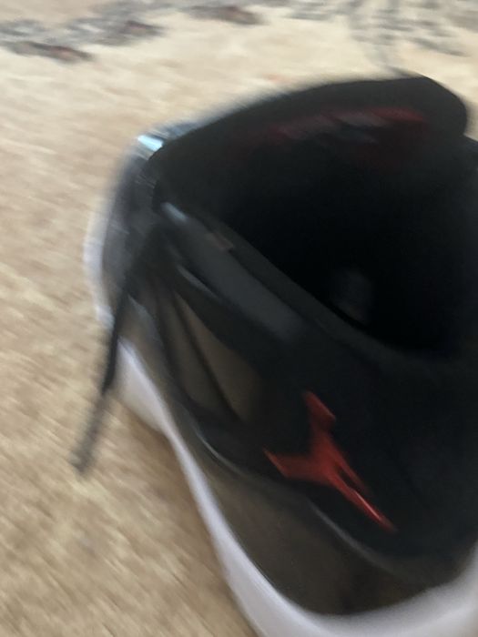 Air Jordan 11 “Playoffs / Bred”