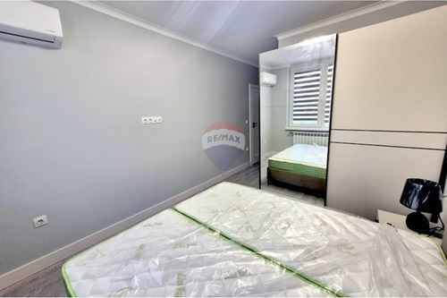 Дава се под наем Тристаен апартамент в Варна, Възраждане 1 - 85 кв.м за 765 € - Снимка #11