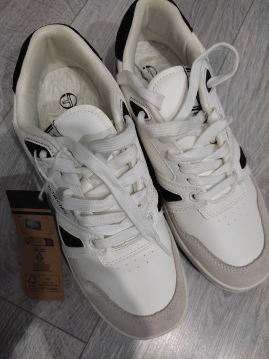 vand adidași Sergio Tacchini