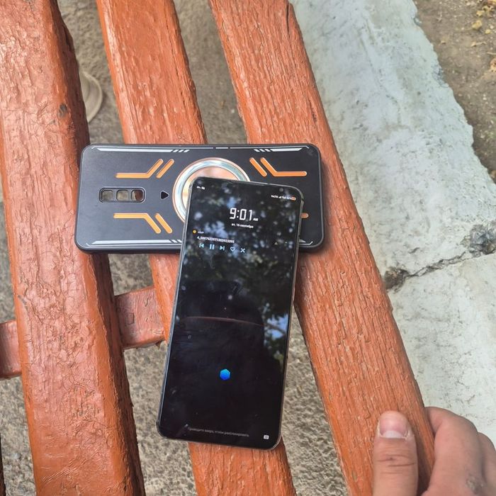 Red magic 6s pro в хорошем состоянии