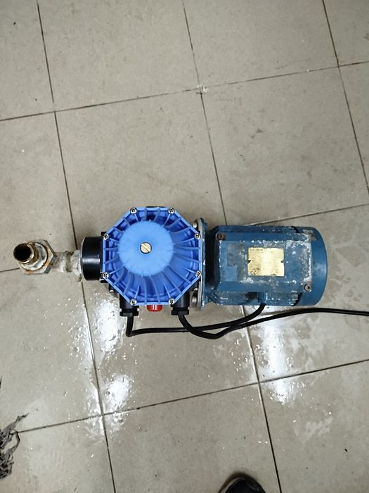 Хидрофорна помпа Италианска CALPEDA