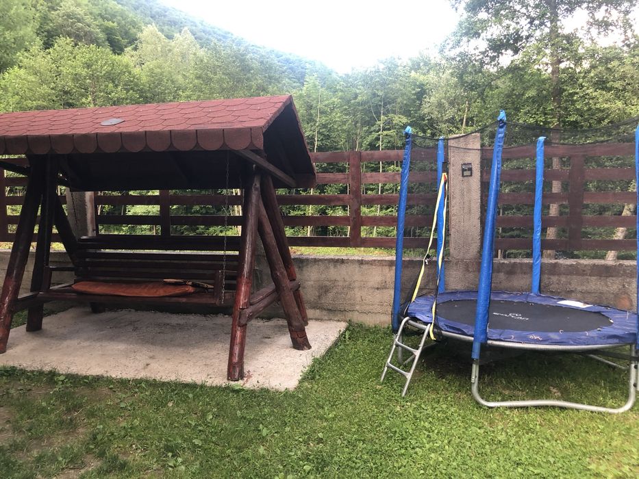 Inchiriez cabana Rau de Mori