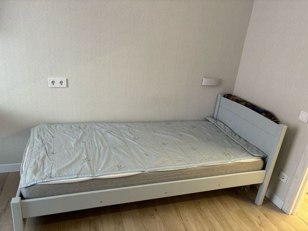 Продам кровать МДФ