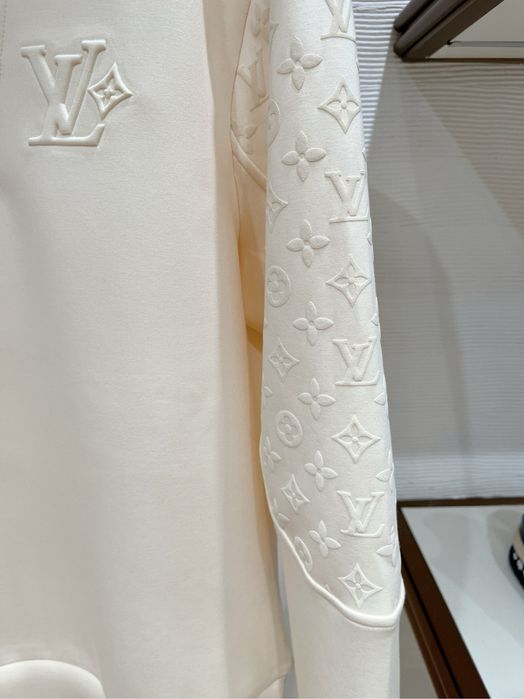 Bluza Louis Vuitton , calitate premium , pe comanda , noua , M