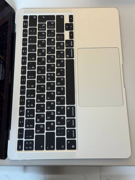 MacBook Air 13 2020 M1