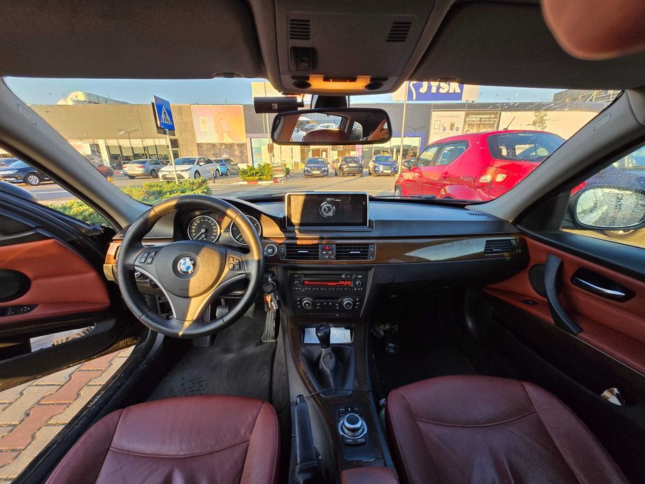 BMW e91 320d LCI 2010