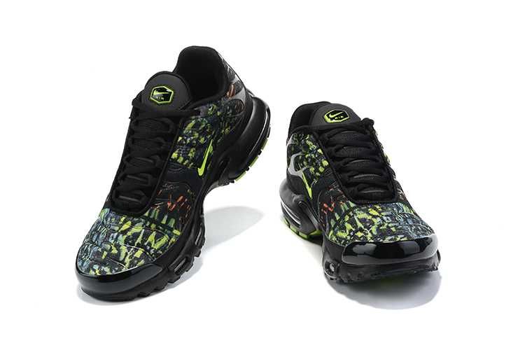 Мъжки маратонки Nike Air Max Plus  Black Volt номер 44